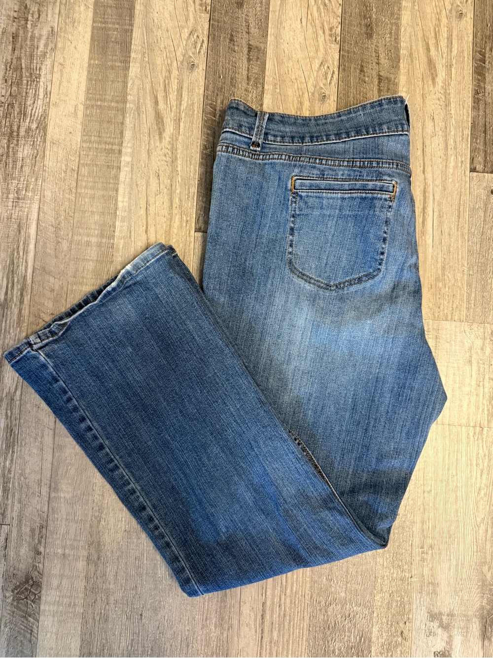 Apt. 9 Women's Medium Blue Bootcut Jeans